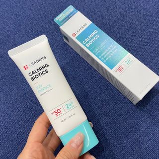 리더스코스메틱 리더스 카밍 바이오틱스 선 에센스 SPF 50+ PA++++ — 5점을 준 리뷰어가 2022년 7월 올린 사용 사진