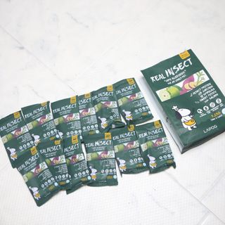[푸디웜] 라포그  리얼인섹트 웨이트밸런스 저알러지 강아지 사료  1.2KG — 5점을 준 리뷰어가 2022년 7월 올린 사용 사진