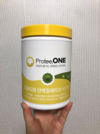 프로티원 단백질쉐이크 녹차맛 2주분 1통+보틀 — 4점을 준 리뷰어가 2021년 5월 올린 사용 사진