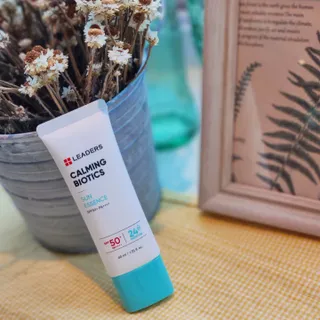 리더스코스메틱 리더스 카밍 바이오틱스 선 에센스 SPF 50+ PA++++ — 5점을 준 리뷰어가 2022년 7월 올린 사용 사진