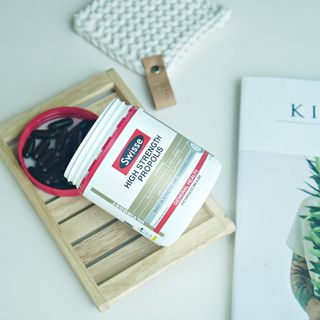 Swisse 스위스 고함량 프로폴리스 2,000mg 210정 — 5점을 준 리뷰어가 2021년 5월 올린 사용 사진