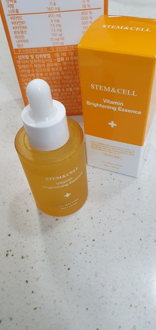 체르엠 스템앤셀 비타민 브라이트닝 에센스 30ml 1개 — 5점을 준 리뷰어가 2021년 9월 올린 사용 사진