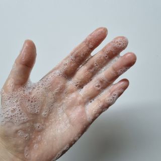 벨먼 내추럴 스파 머드레티놀 바디워시(그린로즈, 미드나잇 피오니) — 5점을 준 리뷰어가 2022년 6월 올린 사용 사진