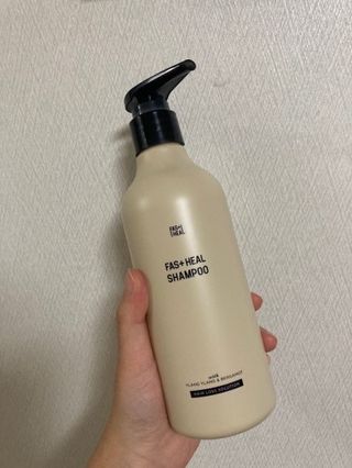 패스트힐(fast heal) 패스트힐 탈모증상완화샴푸 470ml — 5점을 준 리뷰어가 2023년 9월 올린 사용 사진