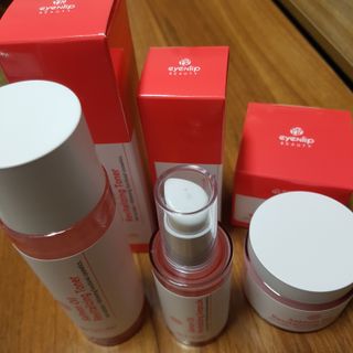 아이앤립 / EYENLIP 아이앤립 연어오일 리바이탈라이징 토너+앰플+크림 3종 세트 — 5점을 준 리뷰어가 2021년 6월 올린 사용 사진