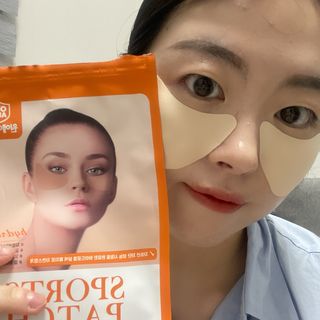 원에이드 알로에사포나리아 투명 골프패치 & 원에이드 하이드로겔 스포츠패치 — 5점을 준 리뷰어가 2022년 8월 올린 사용 사진
