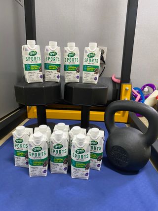 셀렉스스포츠 셀렉스 스포츠 웨이 프로틴 초콜릿 _ 330ml x 12팩 — 5점을 준 리뷰어가 2021년 3월 올린 사용 사진