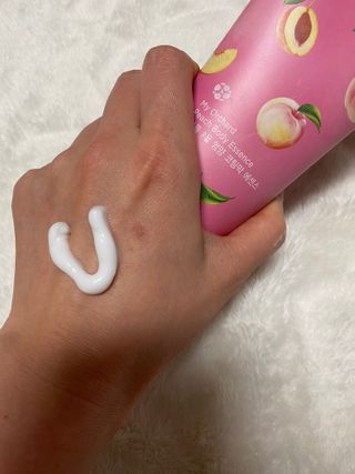 [후르디아] 복숭아 바디워시+바디에센스 세트 — 5점을 준 리뷰어가 2021년 2월 올린 사용 사진