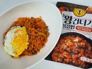 한성기업 무볼레 왕건더기 볶음밥 묵은지삼겹살 — 5점을 준 리뷰어가 2021년 10월 올린 사용 사진