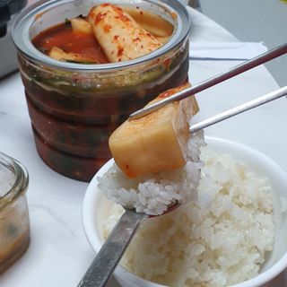 셰프애찬 알타리김치 총각김치 1kg — 5점을 준 리뷰어가 2022년 10월 올린 사용 사진