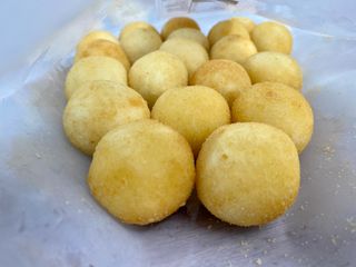 Dog&Ball 독앤볼 [Dog&Ball] 미니찹쌀볼도그 찹쌀치즈볼 — 5점을 준 리뷰어가 2021년 8월 올린 사용 사진