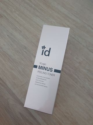 아이디플라코스메틱 아이디 브이로직 마이너스 필링 토너 110ml — 5점을 준 리뷰어가 2022년 5월 올린 사용 사진