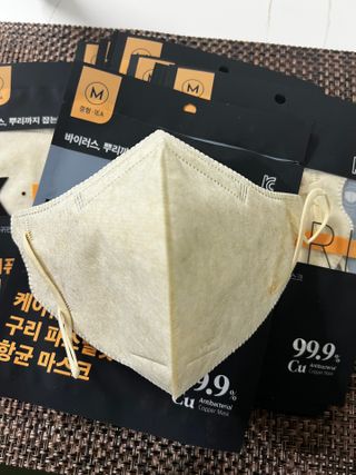 [케이퓨리] 케이퓨리 항균 구리마스크 15매 (대형/중형/키즈) — 5점을 준 리뷰어가 2022년 12월 올린 사용 사진