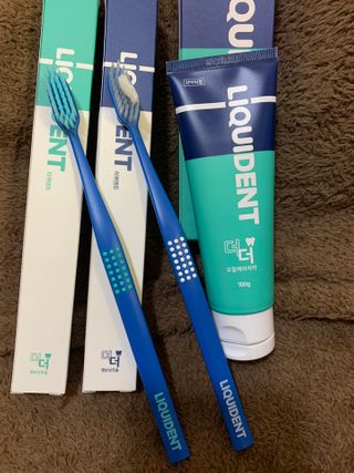 리퀴덴트 오랄케어 온가족용 리퀴덴트 더더 오랄케어 무불소 치약 + 임상시험완료 이중 미세 엠보싱 칫솔 올데이세트 — 4.5점을 준 리뷰어가 2021년 1월 올린 사용 사진