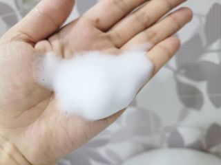 [바이로담] 저자극 약산성버블 폼 폼클렌징 150ml — 4점을 준 리뷰어가 2021년 4월 올린 사용 사진