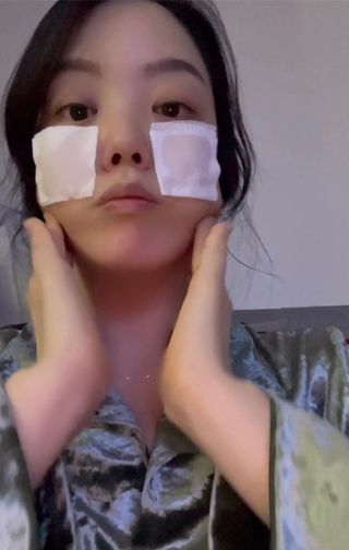 리더스코스메틱 리더스 퍼스트 샷 액티브 에센스 에이지 컨트롤 — 5점을 준 리뷰어가 2022년 2월 올린 사용 사진