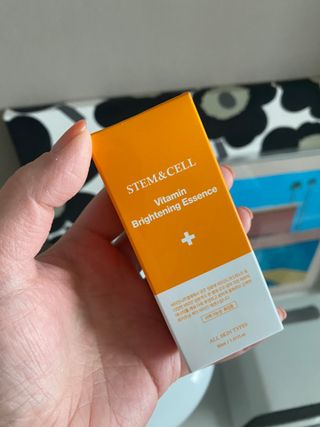 체르엠 스템앤셀 비타민 브라이트닝 에센스 30ml 1개 — 5점을 준 리뷰어가 2022년 3월 올린 사용 사진