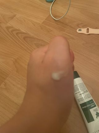 랑벨 랑바이오 블랙 시카 크림 50ml(블랙비 프로폴리스, 시카 4종, 판테놀 10 함유) — 5점을 준 리뷰어가 2022년 7월 올린 사용 사진