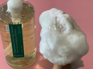 닥터시드 페퍼민트 앤 레몬 비건 비듬케어 쿨 탈모 샴푸 (1000ml) — 5점을 준 리뷰어가 2023년 8월 올린 사용 사진