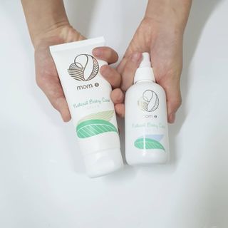 mom e 맘이 내추럴 베이비 케어 크림+바디오일 — 5점을 준 리뷰어가 2021년 1월 올린 사용 사진