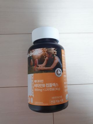 메디타민 비타민B 컴플렉스 — 4.5점을 준 리뷰어가 2021년 2월 올린 사용 사진