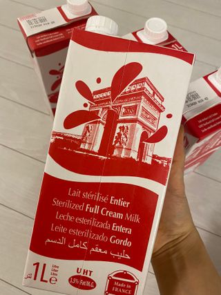 락티노브 프랑스에서 온 프리미엄 우유 래드바쉬 멸균우유 1L x 4개 — 5점을 준 리뷰어가 2022년 4월 올린 사용 사진