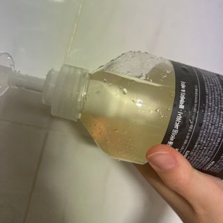 빅그린 니치 퍼퓸 바이옴바디워시 500ml(상탈, 블랙베리&베이, 블랑쉐 3종 중 택1) — 3.5점을 준 리뷰어가 2022년 8월 올린 사용 사진