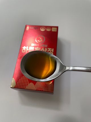 힘내라김홍삼 하루홍삼정스틱 10g x 10포 — 3.5점을 준 리뷰어가 2021년 4월 올린 사용 사진