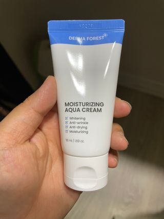 더마포레스트 모이스처라이징 아쿠아크림 / 수분크림 히알루론산 펩타이드 보습 미백 주름개선 — 5점을 준 리뷰어가 2021년 6월 올린 사용 사진