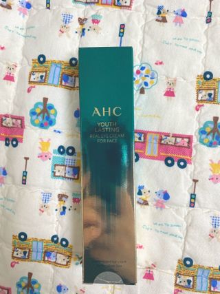 [NEW 탄력유턴 아이크림] AHC 유스 래스팅 리얼 아이크림 포 페이스 — 5점을 준 리뷰어가 2021년 3월 올린 사용 사진