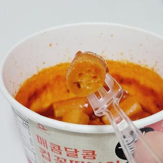 프리 [요리궁리] 매콤달콤 꽃떡볶이 6개입 세트 — 5점을 준 리뷰어가 2024년 10월 올린 사용 사진