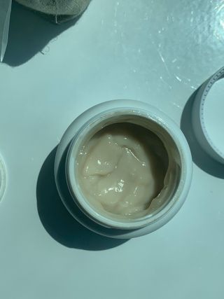 AYU25[아유트웬티파이브]다마스크로즈워터 베이스 천연 수분 촉촉 크림 — 5점을 준 리뷰어가 2021년 4월 올린 사용 사진