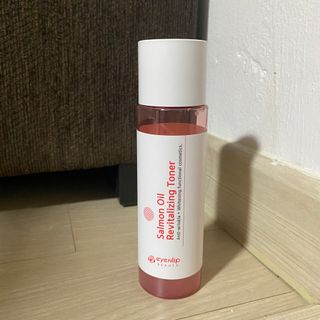 아이앤립 / EYENLIP 아이앤립 연어오일 리바이탈라이징 토너 — 5점을 준 리뷰어가 2021년 4월 올린 사용 사진