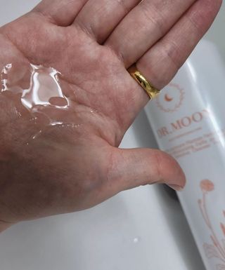 프리[닥터문] 유산균 락토케어 질경초 여성청결제 1000ml (젤타입) — 5점을 준 리뷰어가 2022년 9월 올린 사용 사진