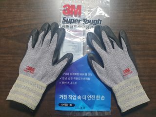 3M 안전장갑 슈퍼터프 NBR 3개 (M/L 사이즈 선택) — 5점을 준 리뷰어가 2023년 5월 올린 사용 사진