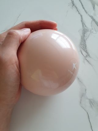 트라택 쿠셔닝 웨이트볼 0.5kg + 1kg SET — 5점을 준 리뷰어가 2022년 4월 올린 사용 사진