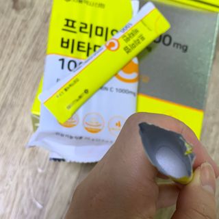서울약사신협 프리미엄 비타민C 1,000mg_2.5g x 50포 — 5점을 준 리뷰어가 2021년 10월 올린 사용 사진