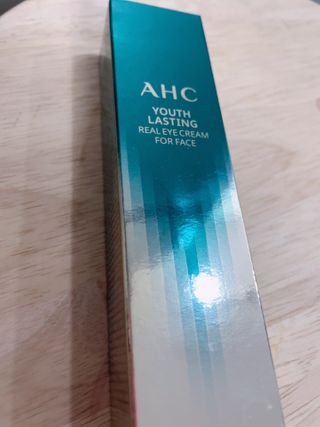 [NEW 탄력유턴 아이크림] AHC 유스 래스팅 리얼 아이크림 포 페이스 — 5점을 준 리뷰어가 2021년 3월 올린 사용 사진
