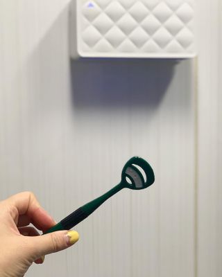 크리오 클리어스 혀백태제거 구취관리 혀클리너 — 5점을 준 리뷰어가 2021년 3월 올린 사용 사진