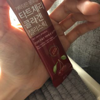 자연에온 가득담은 몽모랑시 타트체리 콜라겐 젤리스틱 — 5점을 준 리뷰어가 2021년 1월 올린 사용 사진