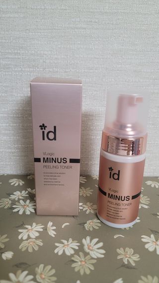 아이디플라코스메틱 아이디 브이로직 마이너스 필링 토너 110ml — 4.5점을 준 리뷰어가 2022년 1월 올린 사용 사진