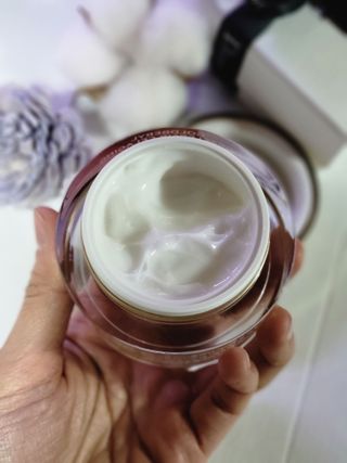 피부미 골드베릴 미라클페어 세레이징 퍼밍 크림 50ml — 5점을 준 리뷰어가 2021년 11월 올린 사용 사진