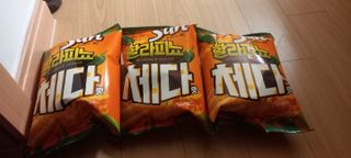 강렬한 태양의 맛 썬의 신제품, 썬 할라피뇨체다 — 2점을 준 리뷰어가 2022년 6월 올린 사용 사진