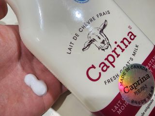 카프리나 프레쉬 산양밀크 모이스춰라이징 바디로션 350ml(오리지널향) — 5점을 준 리뷰어가 2022년 11월 올린 사용 사진