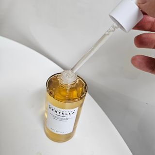[스킨1004] 마다가스카르 센텔라 앰플 100ml — 5점을 준 리뷰어가 2024년 5월 올린 사용 사진