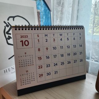 리훈 2024년 레트로 달력 벽달력 + 탁상달력 — 5점을 준 리뷰어가 2023년 9월 올린 사용 사진