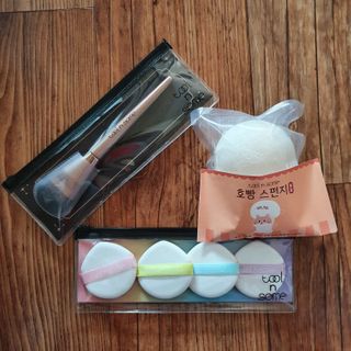[툴앤썸] 메이크업 브러시로 바르고 호빵 스펀지로 클렌징하는 A-Z 뷰티툴 5종 — 5점을 준 리뷰어가 2021년 2월 올린 사용 사진