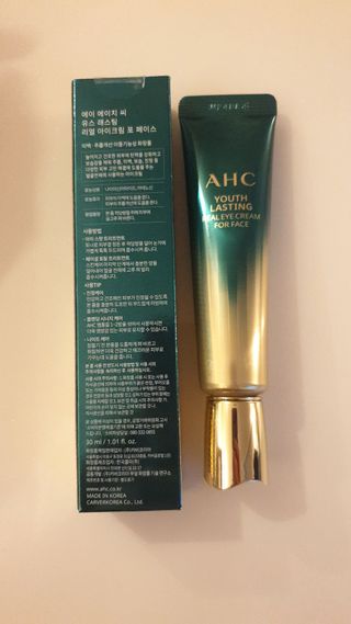 [NEW 탄력유턴 아이크림] AHC 유스 래스팅 리얼 아이크림 포 페이스 — 4점을 준 리뷰어가 2021년 3월 올린 사용 사진