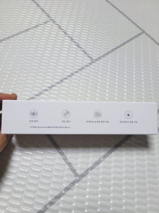 아카라 어두울 때만 켜지는 스마트 무선 센서등 — 5점을 준 리뷰어가 2021년 12월 올린 사용 사진