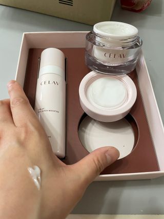 프리마인 바르기만 하면 철벽 스킨케어+24시간 마스크팩 효과. 셀라브 리제너레이팅 시스템 부스터+크림 세트 — 5점을 준 리뷰어가 2023년 5월 올린 사용 사진